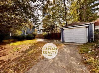 531 Bellevue Rd, New Haven, CT 06511