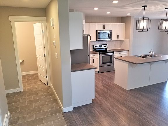 3rd image of 1363 Adamson Dr SW