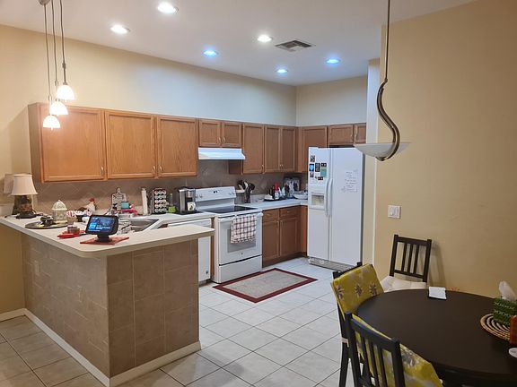 4th image of 10523 Fire Oak Ct