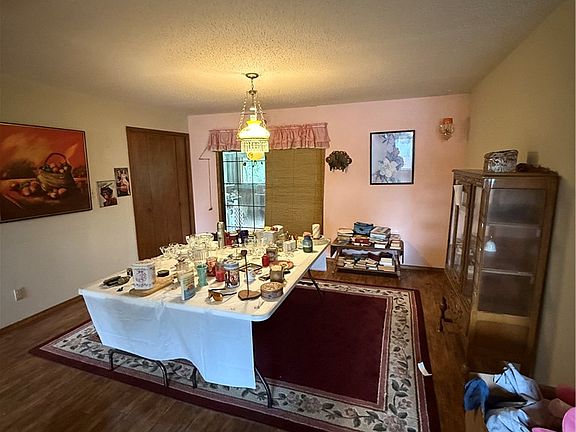 3rd image of 2806 N Frankfort Ave