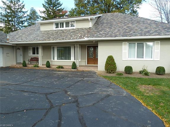 2nd image of 27825 Gates Mills Blvd