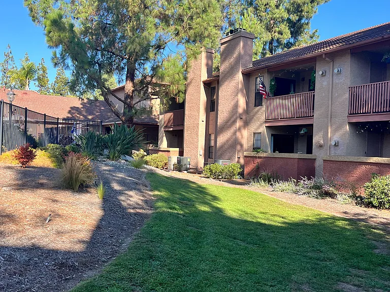 12083 Alta Carmel Ct #31 — Photo 31