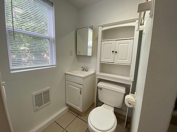 5th image of 211 N Hazel Ave