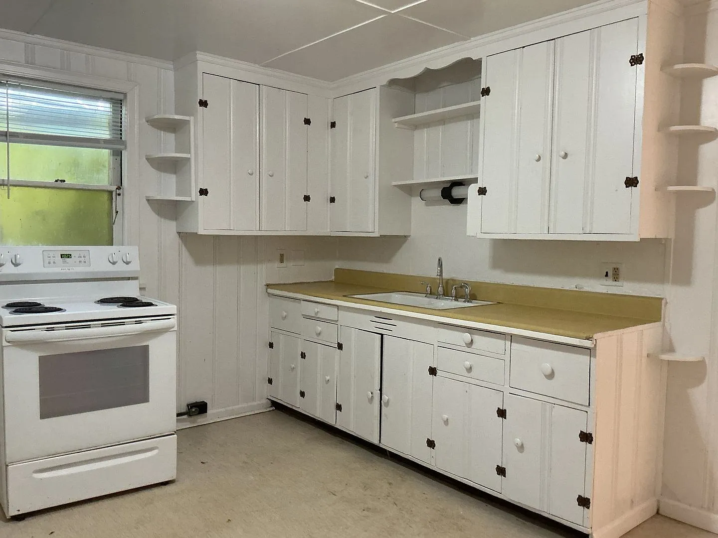 118 College Place (YPF 16 LLC) — Photo 2