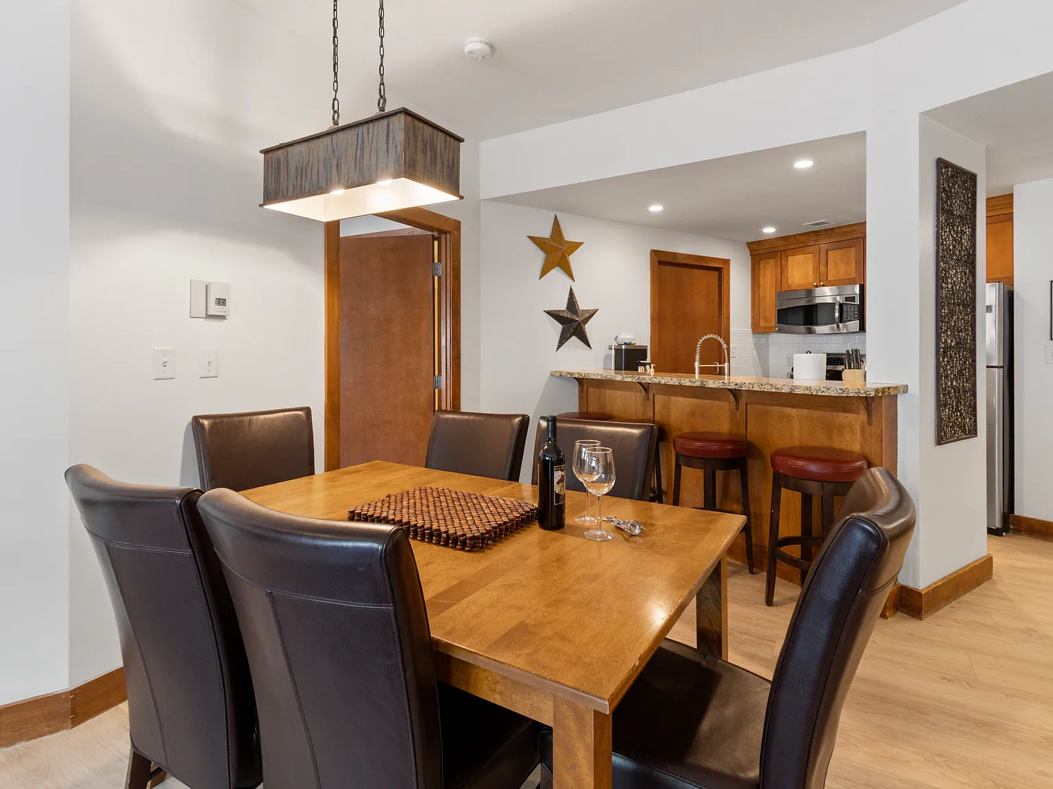 2 bed, $2,985 — Photo 4