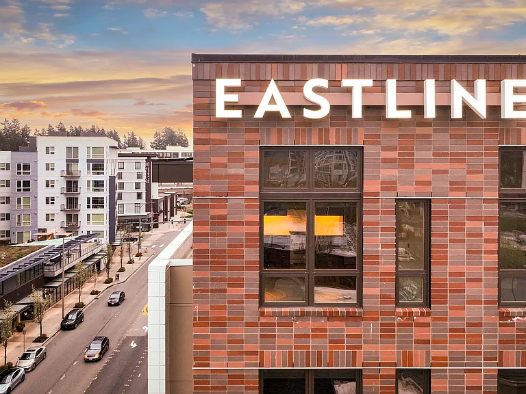 Eastline Central — Photo 66
