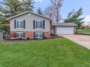 1227 Dunloe Rd, Ballwin, MO 63021