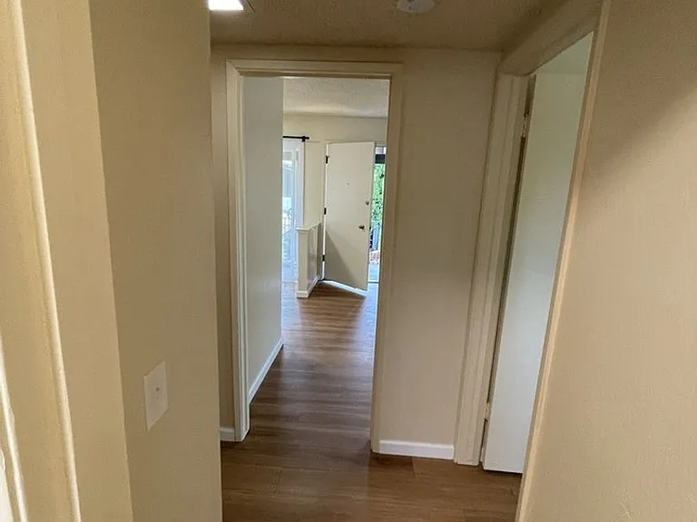 1337 Castlemont Ave — Photo 6