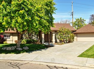 5810 W Harter Ct, Visalia, CA 93277