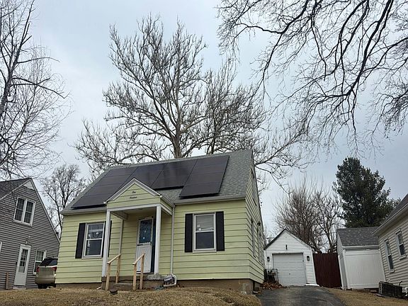 2nd image of 119 E Cherry Ridge Rd