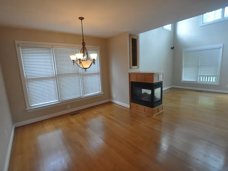 206 Charleston Ln — Photo 7