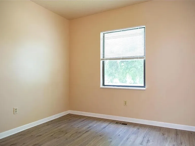 3008 Pasteur Ave — Photo 8