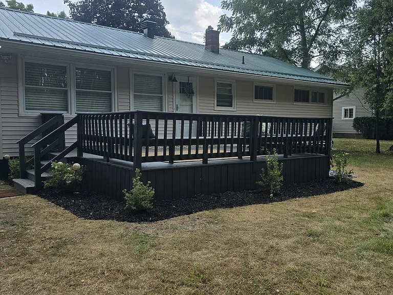63 Lincoln Ave — Photo 3