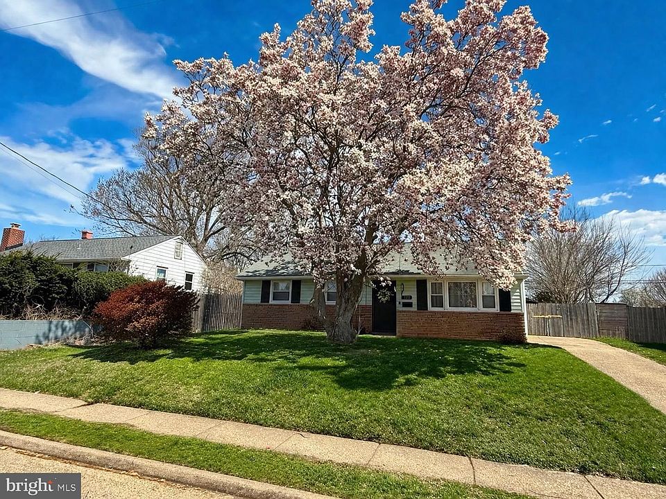 1st image of 127 Dyer Ave