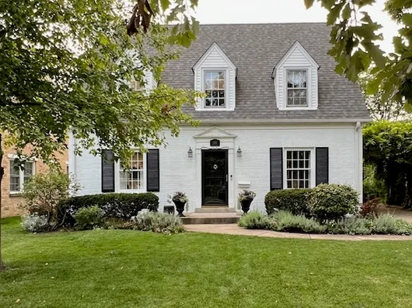 194 S Hawthorne Ave, Elmhurst, IL 60126