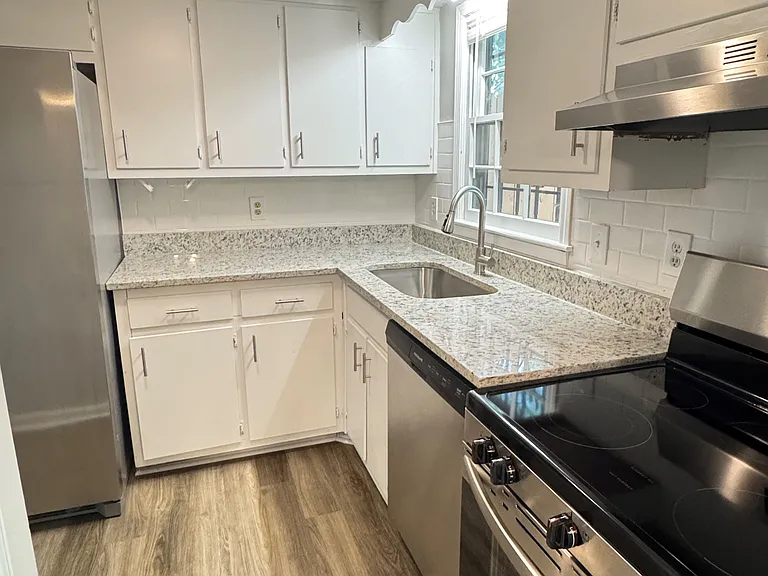 2186 Highpoint Rd #B — Photo 5