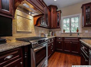 2 Main St, Oceanport, NJ 07757