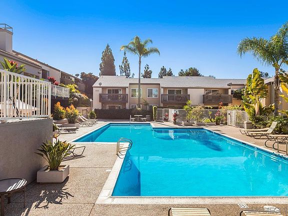 4th image of 8581 Villa La Jolla Dr APT C