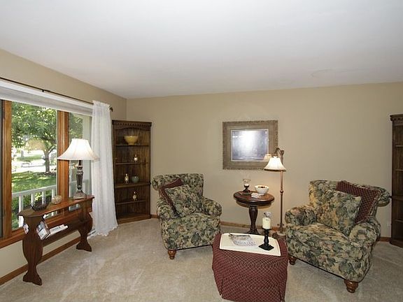5th image of 1168 Charter Oaks Ct