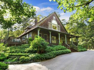 876 Millstone Rd, Water Mill, NY 11976