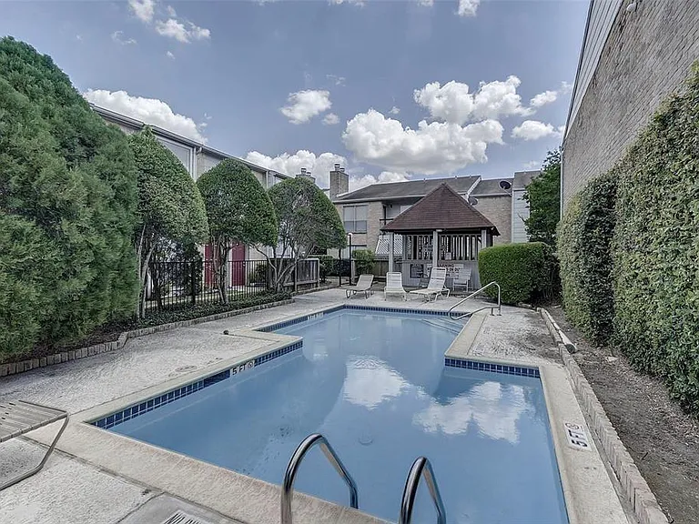 2110 Wilcrest Dr #138 — Photo 4