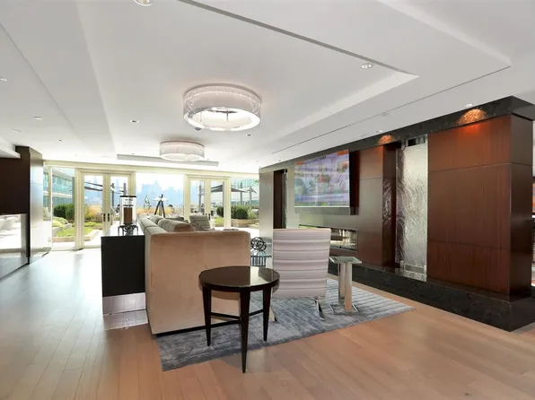 800 Avenue At Port Imperial image 23 of 28