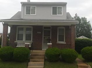 5417 Sunshine Dr, Saint Louis, MO 63109