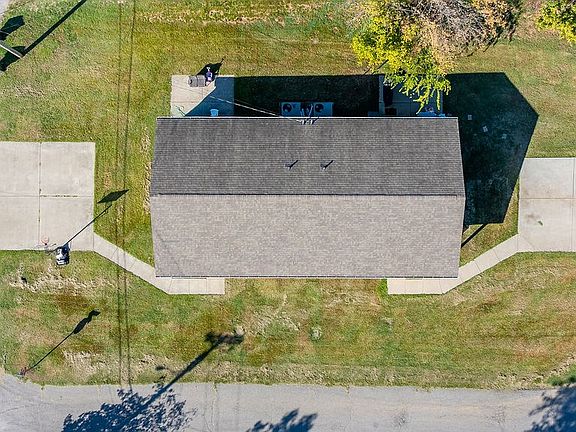 4th image of 261/263 Weldon Ave