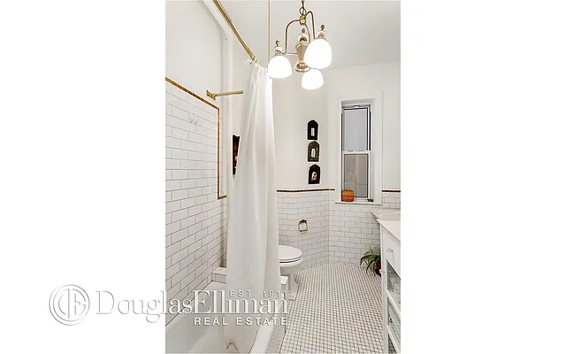 Rented by Douglas Elliman | media 18