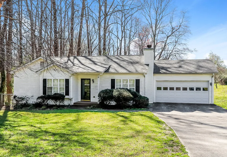 615 Beau Ct