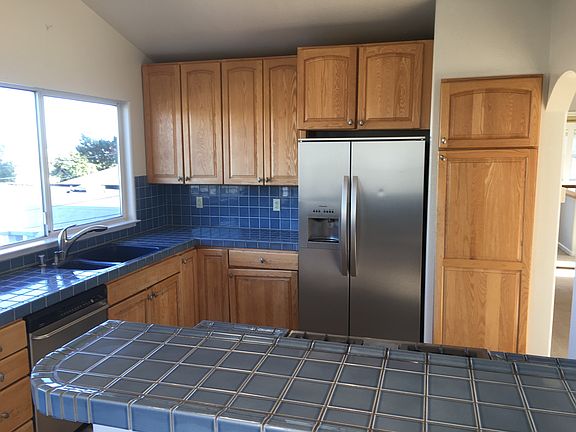 4th image of 822 Hawthorne Pl