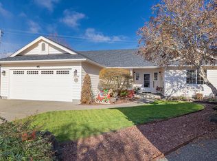2206 Egret Ct, Grants Pass, OR 97526