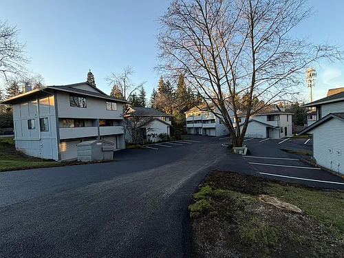 0152-01D - Elm Tree Garden Apartments D Photo 1