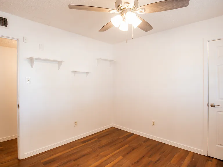 1633 Stull Dr — Photo 18