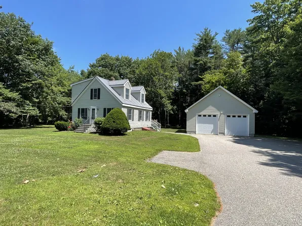 469 Ossipee Trail E, Gorham, ME 04038