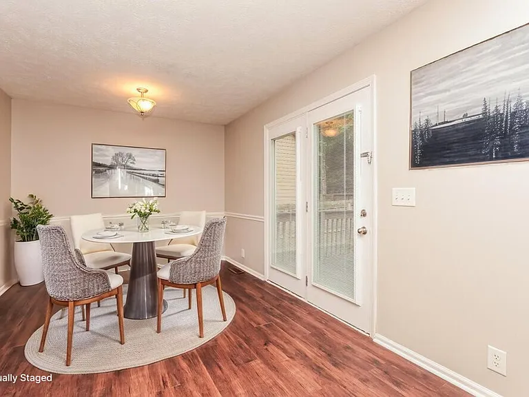 412 Elegance Way — Photo 7