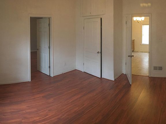 3rd image of 223 S Donk Ave