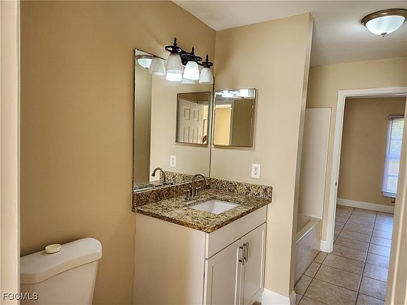 3rd image of 1125 Alvin Ave #1125