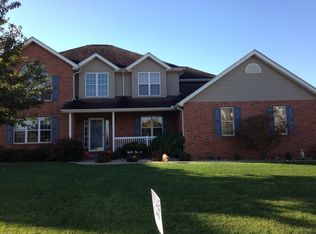 431 Willow Run Dr, Red Bud, IL 62278