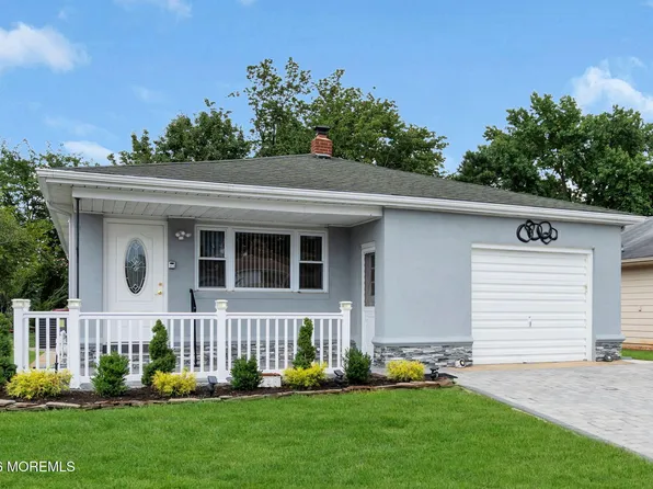 246 Charlotteville Drive N, Toms River, NJ 08757