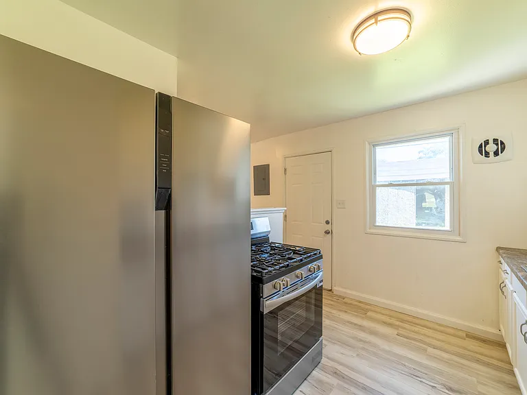 4154 W 23rd Ave — Photo 8