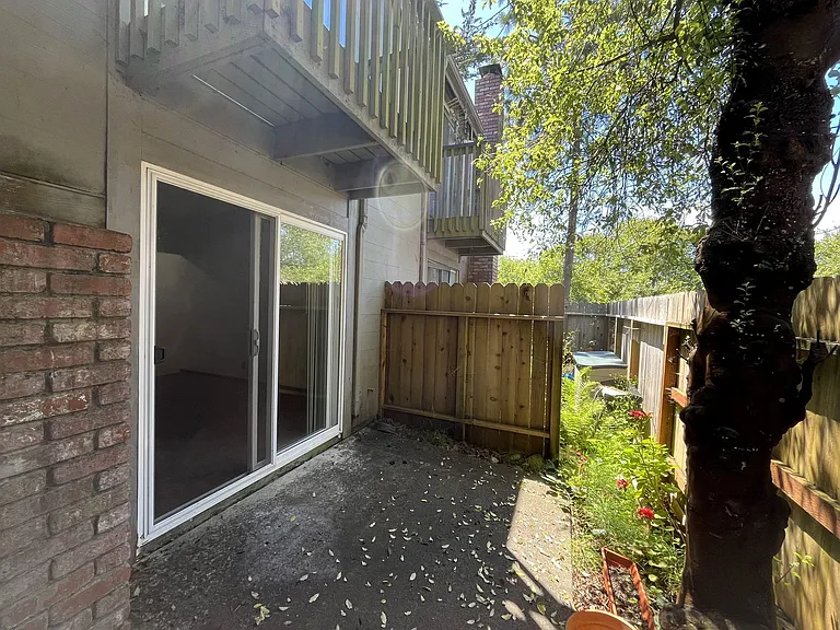 841 Bayside Rd — Photo 14