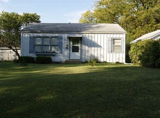 920 SE 2nd St, Newton, KS 67114