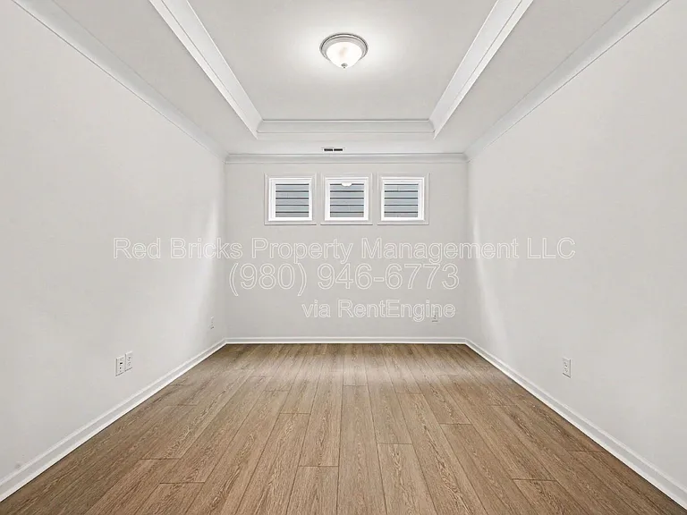 11026 Lochmere Rd — Photo 9