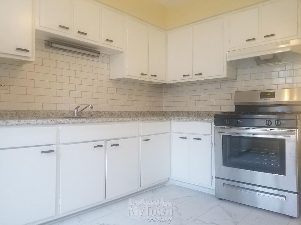 1st image of 5519 N Campbell Ave Floor 3