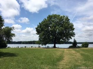 16815 Lake Shore Dr, Cornelius, NC 28031