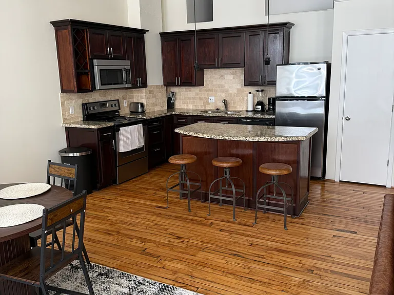 705 Main St #402 — Photo 7