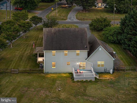 2nd image of 913 Clark Corners Rd