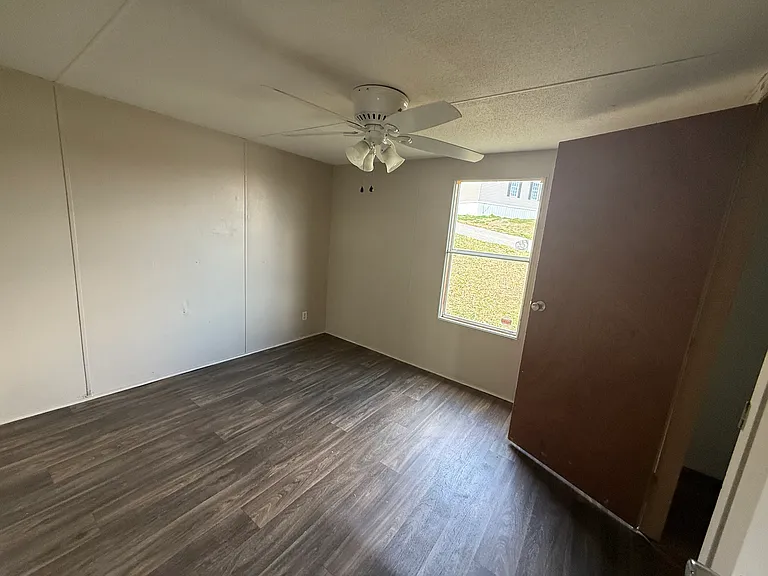897 Oakpark Dr — Photo 13