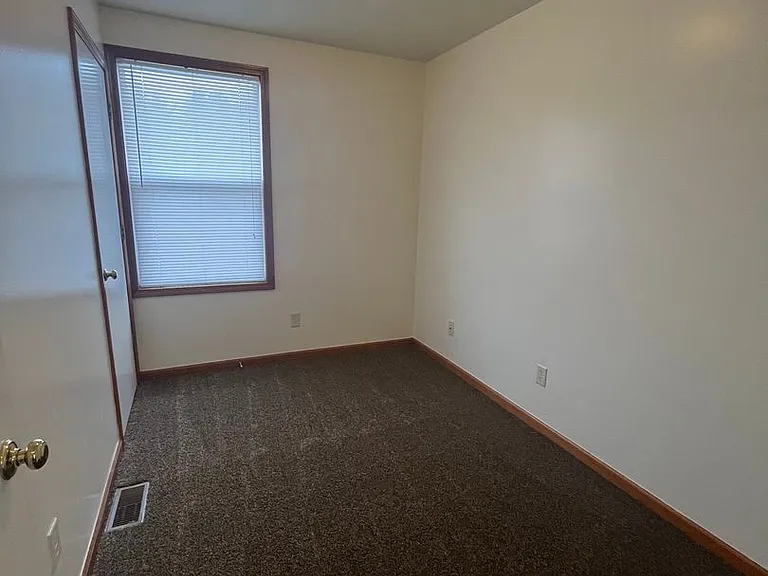 529 S Silverwood Ln #A — Photo 11